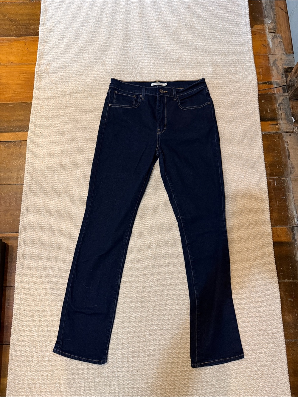 Women's Straight-Leg Jeans in Dark Indigo